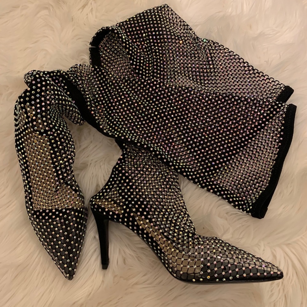Boots - Picture 3 of 3